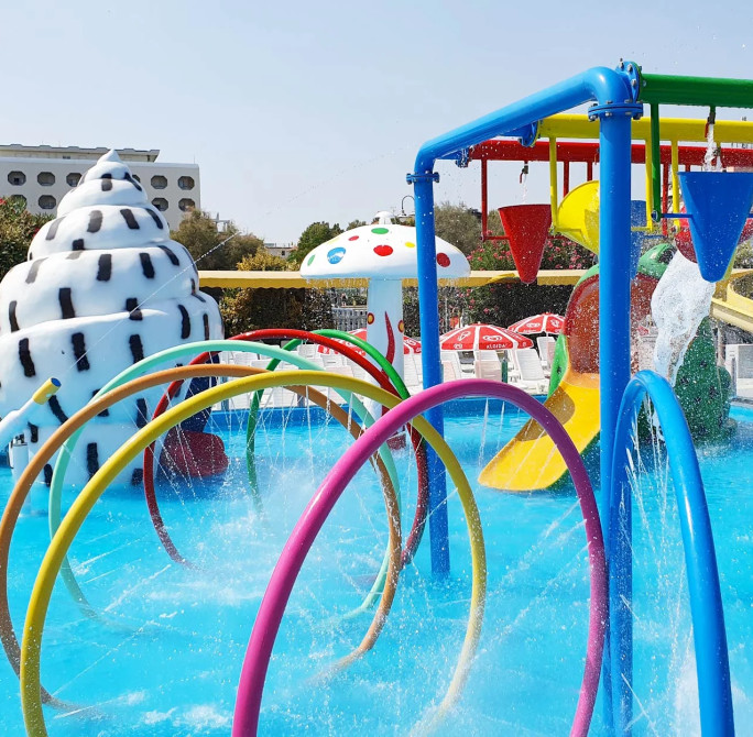 media.Slide-Splash-Park-Beach-CFH-Executive-Cesenatico